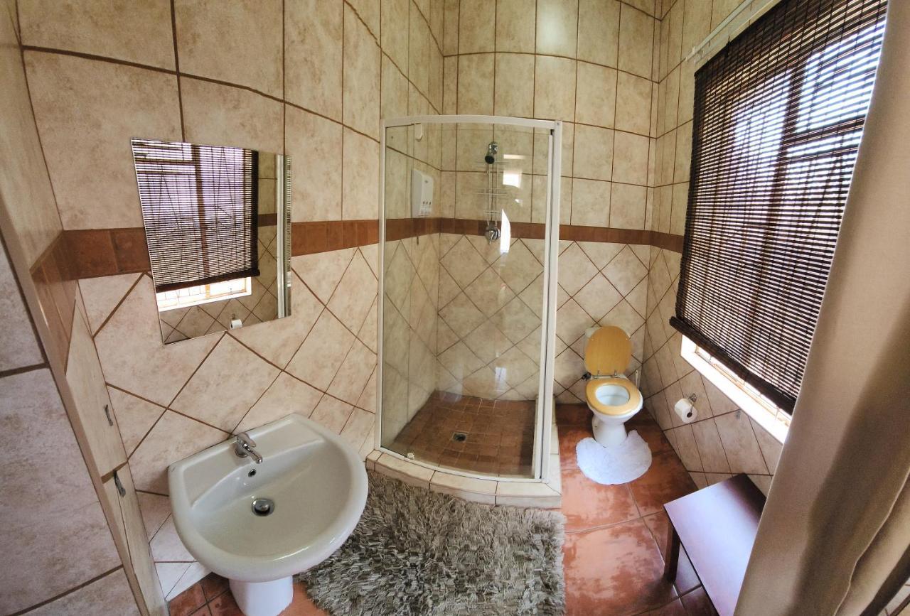Отель Casa Feliz Мокопане Экстерьер фото