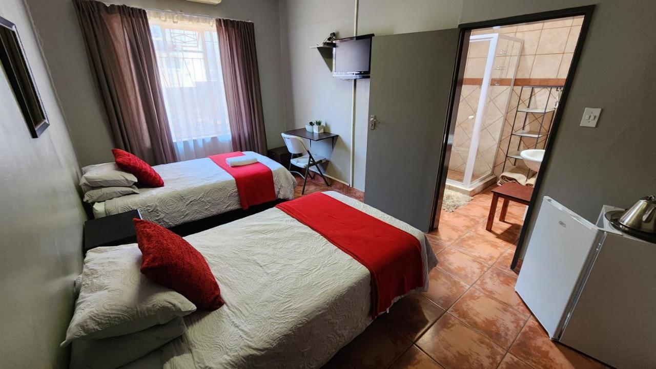 Отель Casa Feliz Мокопане Экстерьер фото