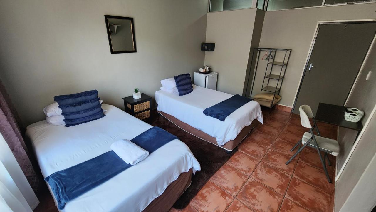 Отель Casa Feliz Мокопане Экстерьер фото