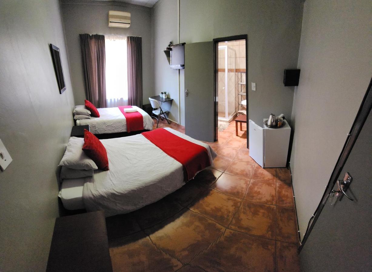 Отель Casa Feliz Мокопане Экстерьер фото
