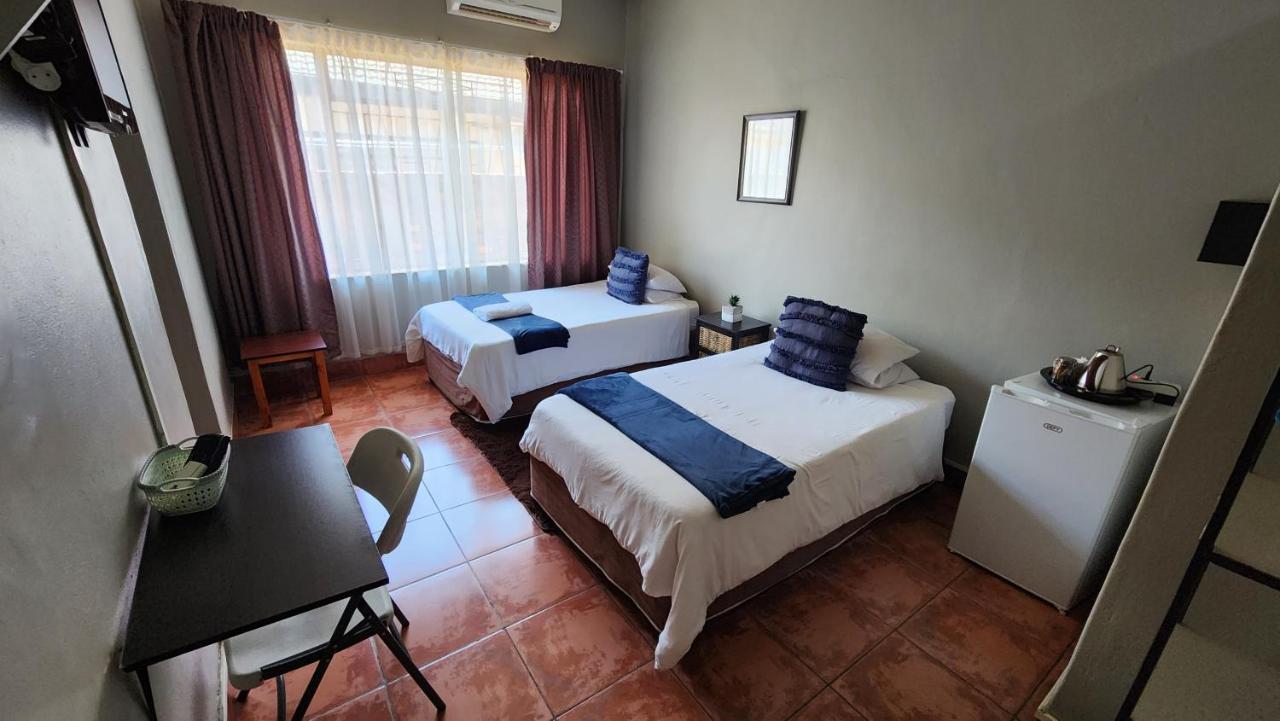 Отель Casa Feliz Мокопане Экстерьер фото